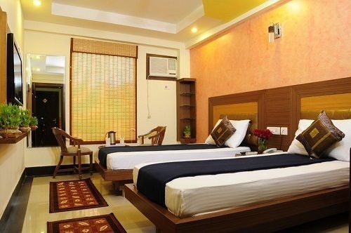 Hotel Grand Plaza Нью-Дели Экстерьер фото